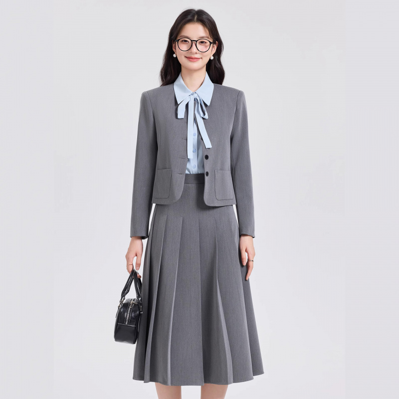 Gray Short Suit Set for Women  - đánh giá và giá Women Formal Wear Interview