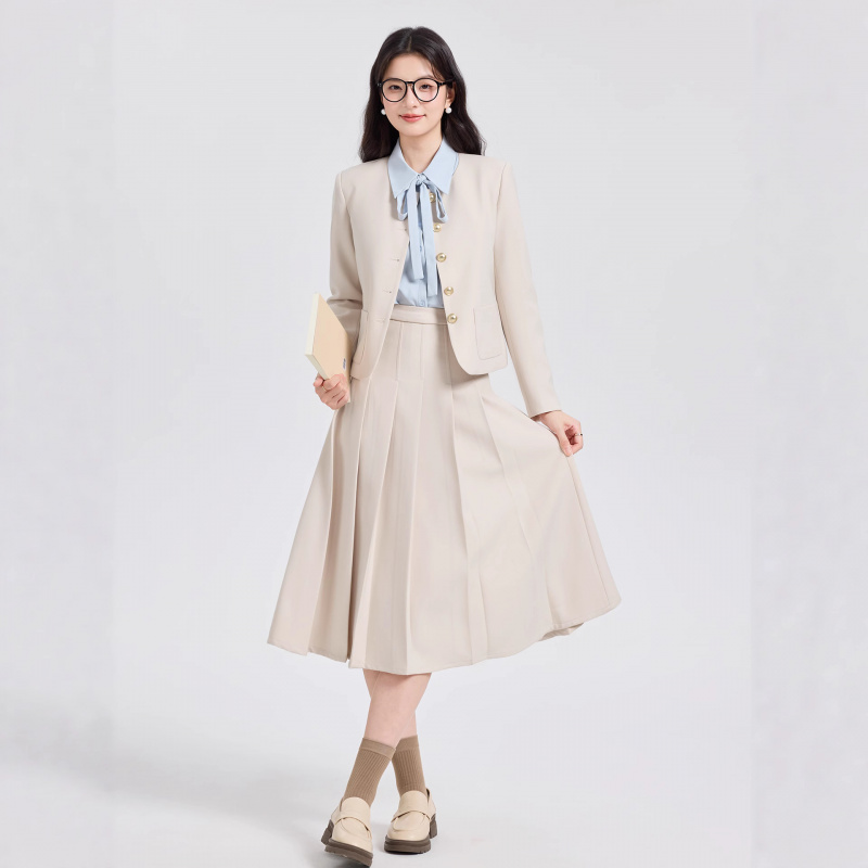 Gray Short Suit Set for Women  - đánh giá và giá Women Formal Wear Interview